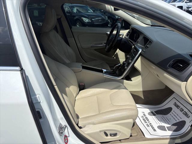 2014 Volvo S60 T5 Platinum