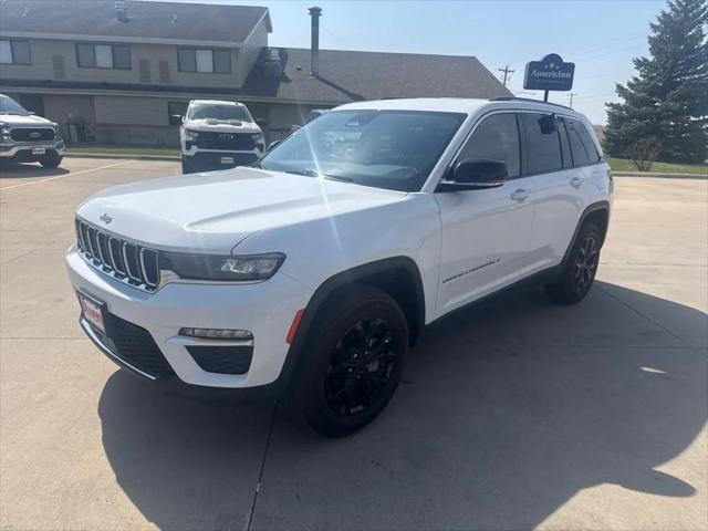 2023 Jeep Grand Cherokee Limited 4x4 for sale in Iowa Falls, IA
