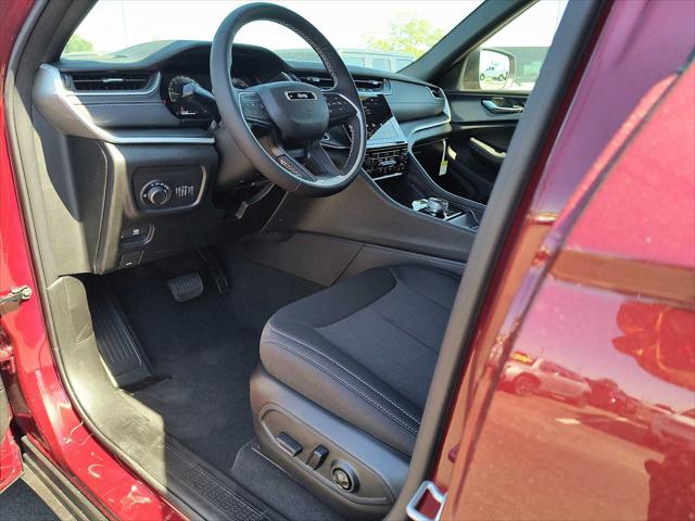 2025 Jeep Grand Cherokee GRAND CHEROKEE L LAREDO X 4X4