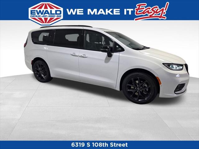 2026 Chrysler Pacifica PACIFICA LIMITED AWD