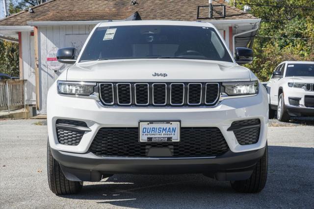 2025 Jeep Grand Cherokee GRAND CHEROKEE LAREDO X 4X4