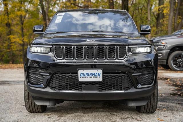 2025 Jeep Grand Cherokee GRAND CHEROKEE LAREDO X 4X4