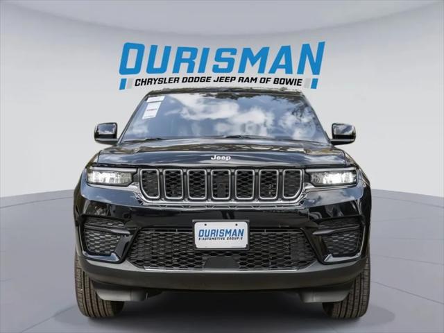 2025 Jeep Grand Cherokee GRAND CHEROKEE LAREDO X 4X4