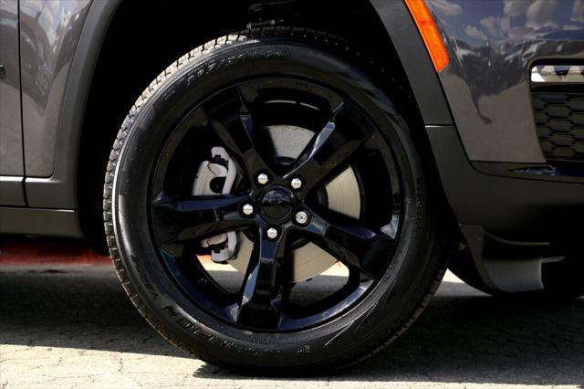 2025 Jeep Grand Cherokee GRAND CHEROKEE L LIMITED 4X2