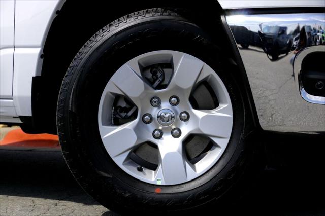 2025 RAM Ram 1500 RAM 1500 TRADESMAN CREW CAB 4X4 57 BOX