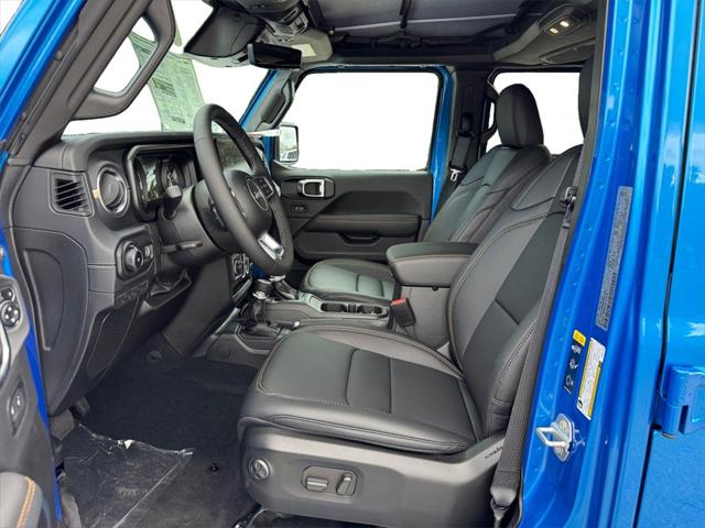 2025 Jeep Wrangler 4-Door Sahara 4x4