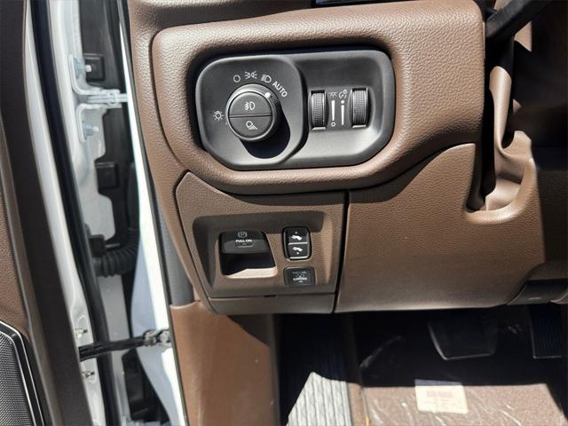 2026 Ram 1500 Laramie Crew Cab 4x4 5'7" Box