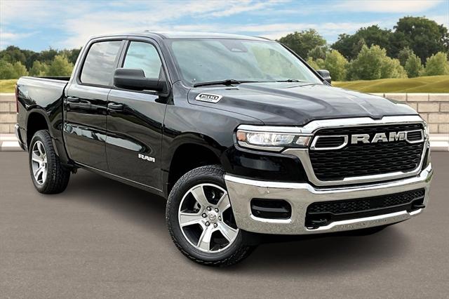 2025 RAM Ram 1500 RAM 1500 TRADESMAN CREW CAB 4X4 57 BOX