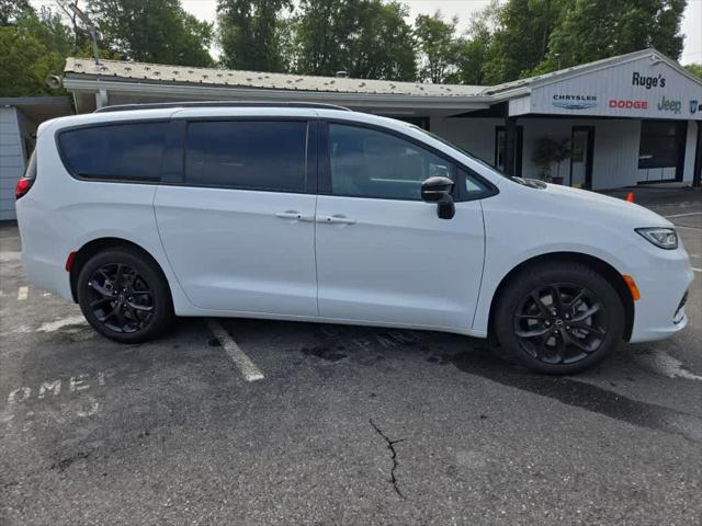 2026 Chrysler Pacifica PACIFICA LIMITED AWD