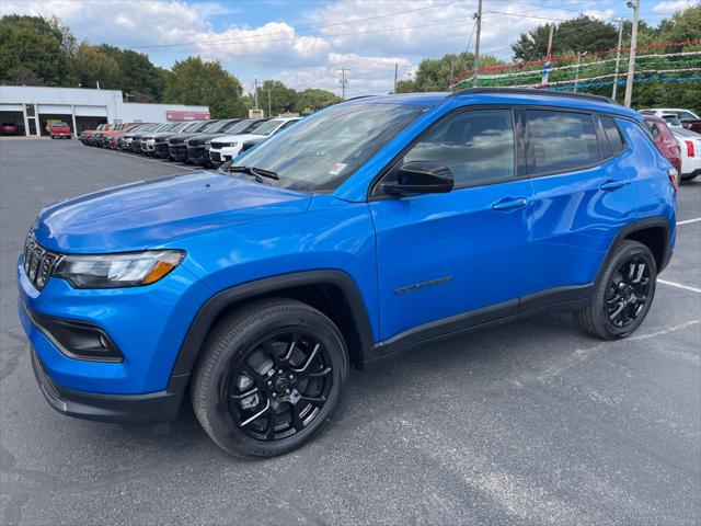 2025 Jeep Compass COMPASS LATITUDE 4X4