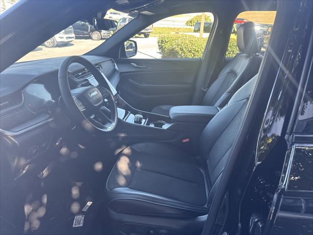 2025 Jeep Grand Cherokee Altitude X 4x4