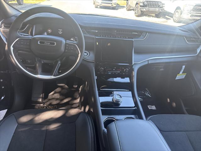 2025 Jeep Grand Cherokee Altitude X 4x4