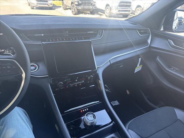 2025 Jeep Grand Cherokee Altitude X 4x4