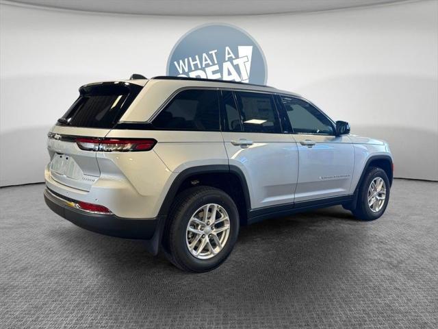 2025 Jeep Grand Cherokee GRAND CHEROKEE LAREDO X 4X4 2025 Jeep Grand Cherokee GRAND CHEROKEE LAREDO X 4X4