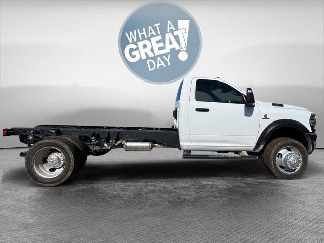 2026 RAM Ram 5500 Chassis Cab RAM 5500 TRADESMAN CHASSIS REGULAR CAB 4X4 84 CA 2026 RAM Ram 5500 Chassis Cab RAM 5500 TRADESMAN CHASSIS REGULAR CAB 4X4 84 CA