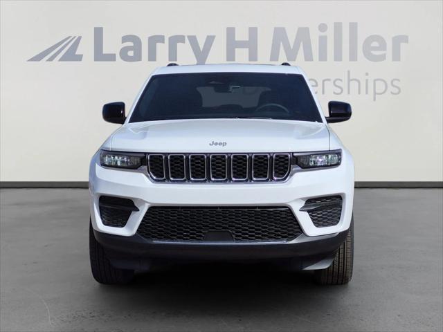 2025 Jeep Grand Cherokee GRAND CHEROKEE LAREDO X 4X4