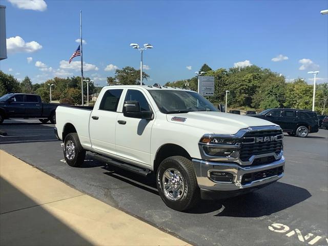 2026 RAM Ram 3500 RAM 3500 TRADESMAN CREW CAB 4X4 64 BOX