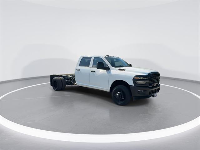 2026 RAM Ram 3500 Chassis Cab RAM 3500 TRADESMAN CREW CAB CHASSIS 4X4 60 CA