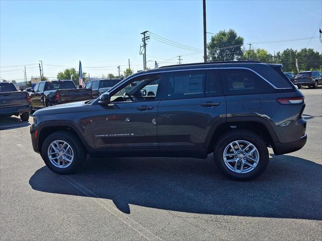 2025 Jeep Grand Cherokee Laredo X 4x4