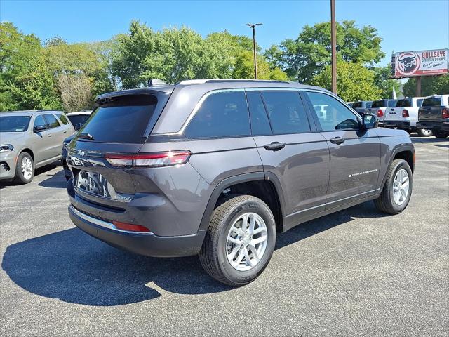 2025 Jeep Grand Cherokee Laredo X 4x4