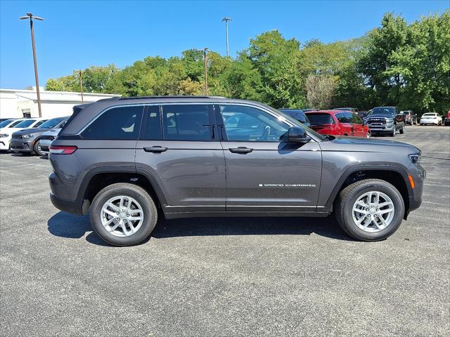 2025 Jeep Grand Cherokee Laredo X 4x4