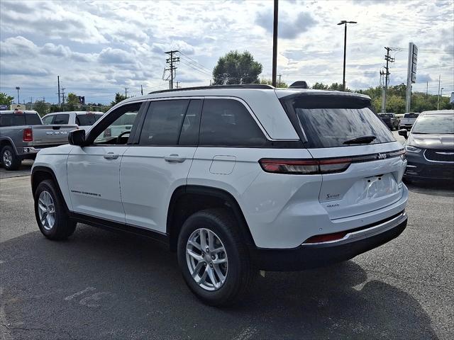 2025 Jeep Grand Cherokee Laredo X 4x4