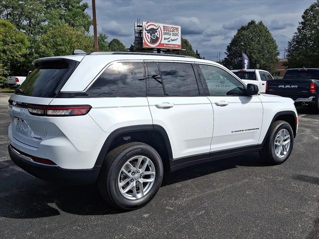 2025 Jeep Grand Cherokee Laredo X 4x4
