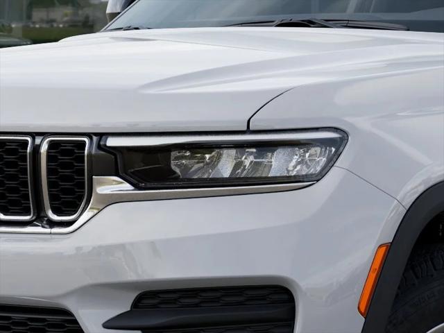 2025 Jeep Grand Cherokee Laredo X 4x4