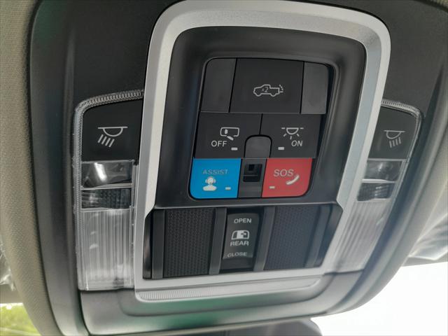 2026 Ram 1500 Laramie Crew Cab 4x4 5'7" Box