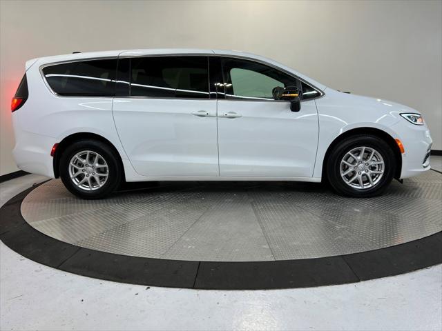 2026 Chrysler Pacifica PACIFICA SELECT