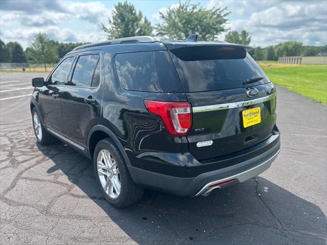 2017 Ford Explorer XLT 2017 Ford Explorer XLT