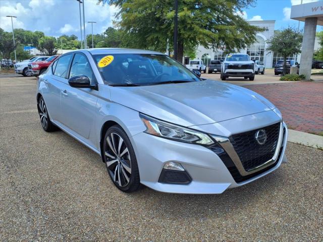 2021 Nissan Altima SR FWD