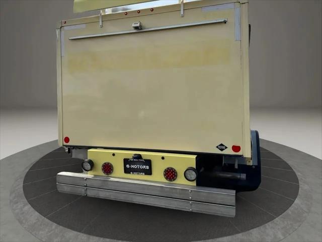 2022 Ford E-450 Cutaway Base