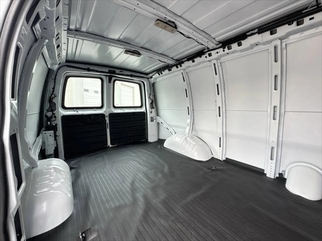 2025 Chevrolet Express Cargo Van RWD 2500 Regular Wheelbase WT