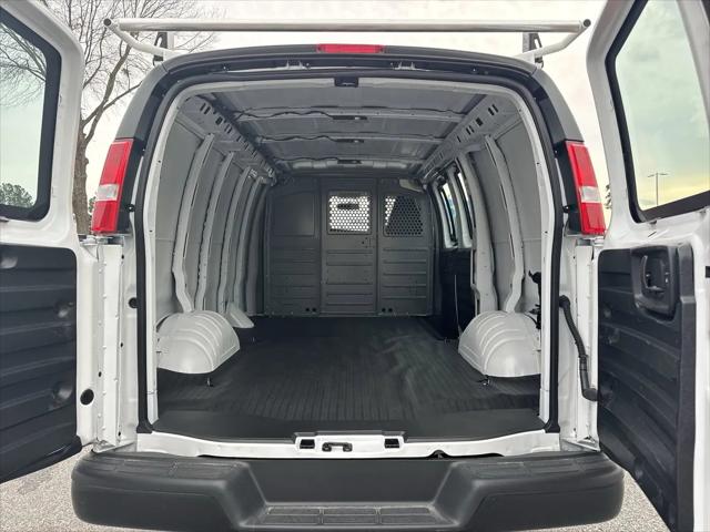 2025 Chevrolet Express Cargo Van RWD 2500 Regular Wheelbase WT