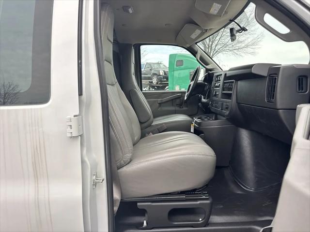 2025 Chevrolet Express Cargo Van RWD 2500 Regular Wheelbase WT