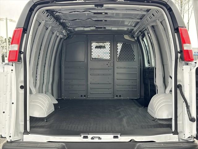 2025 Chevrolet Express Cargo Van RWD 2500 Regular Wheelbase WT
