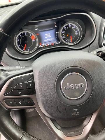 2019 Jeep Cherokee Limited FWD