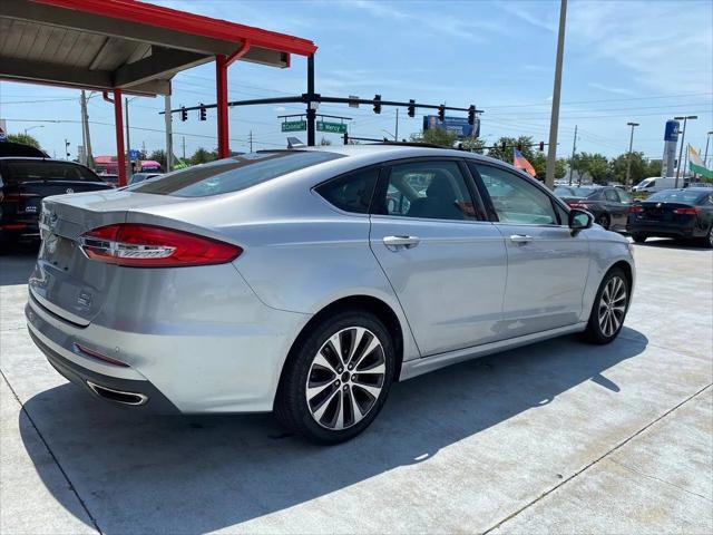 2020 Ford Fusion SE