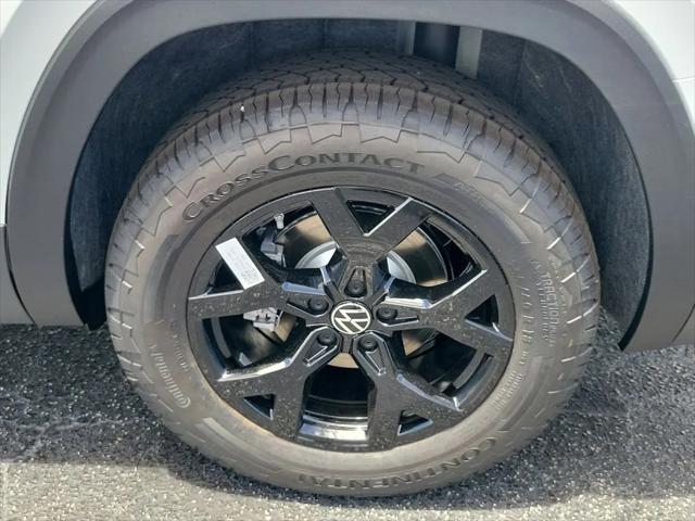 2025 Volkswagen Atlas 2.0T Peak Edition