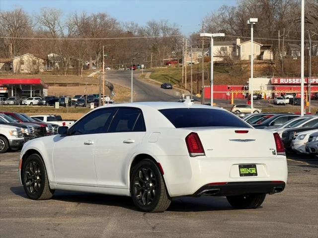 2016 Chrysler 300 300S