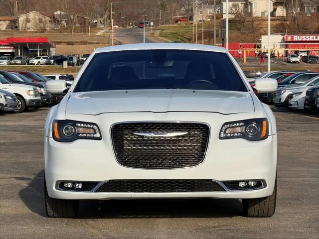 2016 Chrysler 300 300S