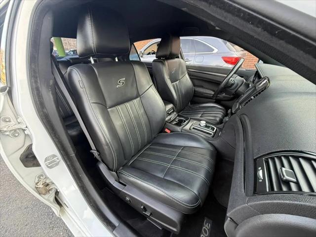2016 Chrysler 300 300S