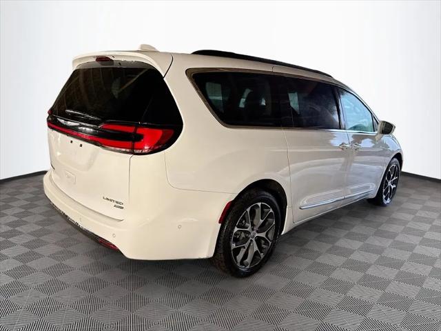2022 Chrysler Pacifica Limited AWD