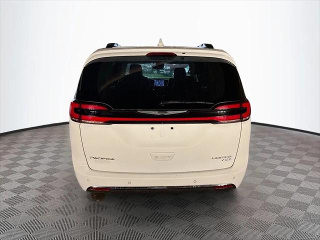 2022 Chrysler Pacifica Limited AWD