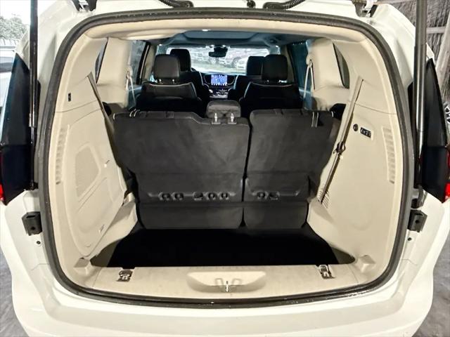 2022 Chrysler Pacifica Limited AWD