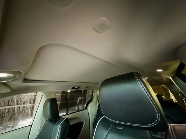 2022 Chrysler Pacifica Limited AWD