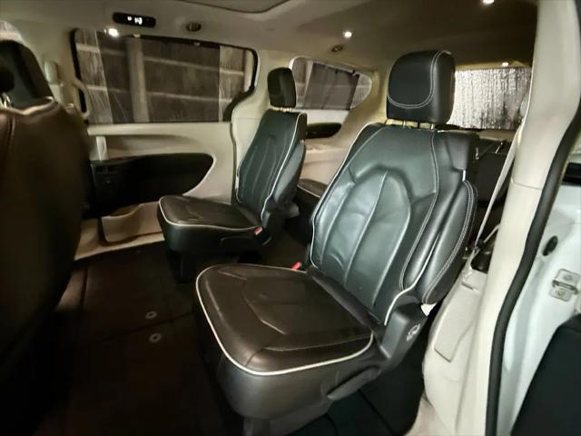 2022 Chrysler Pacifica Limited AWD