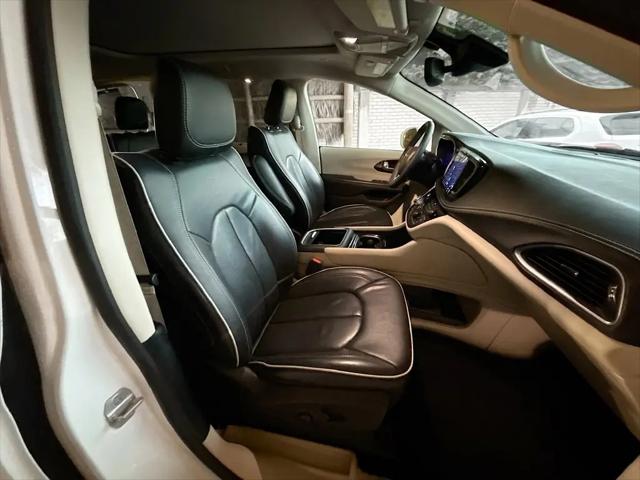 2022 Chrysler Pacifica Limited AWD