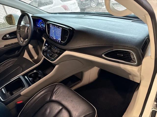 2022 Chrysler Pacifica Limited AWD